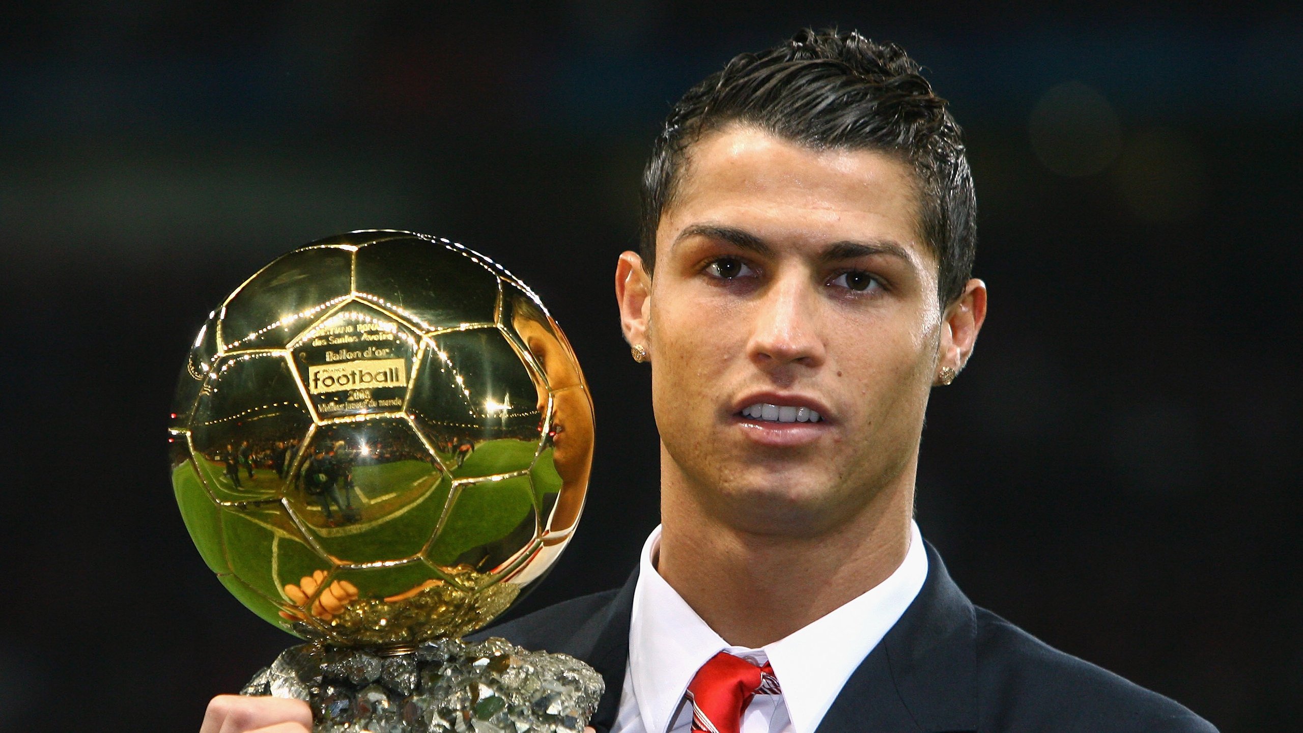 欧冠比赛的“幕后英雄”：教练与球员的默契配合，欧冠角色